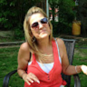 Meet your Posher, Laura m